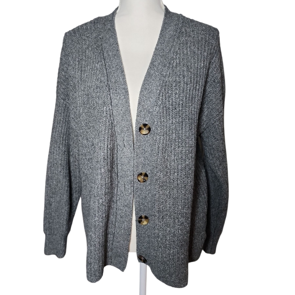 Cupcakes & Cashmere Gray Knit Button Up Cardigan Size Large